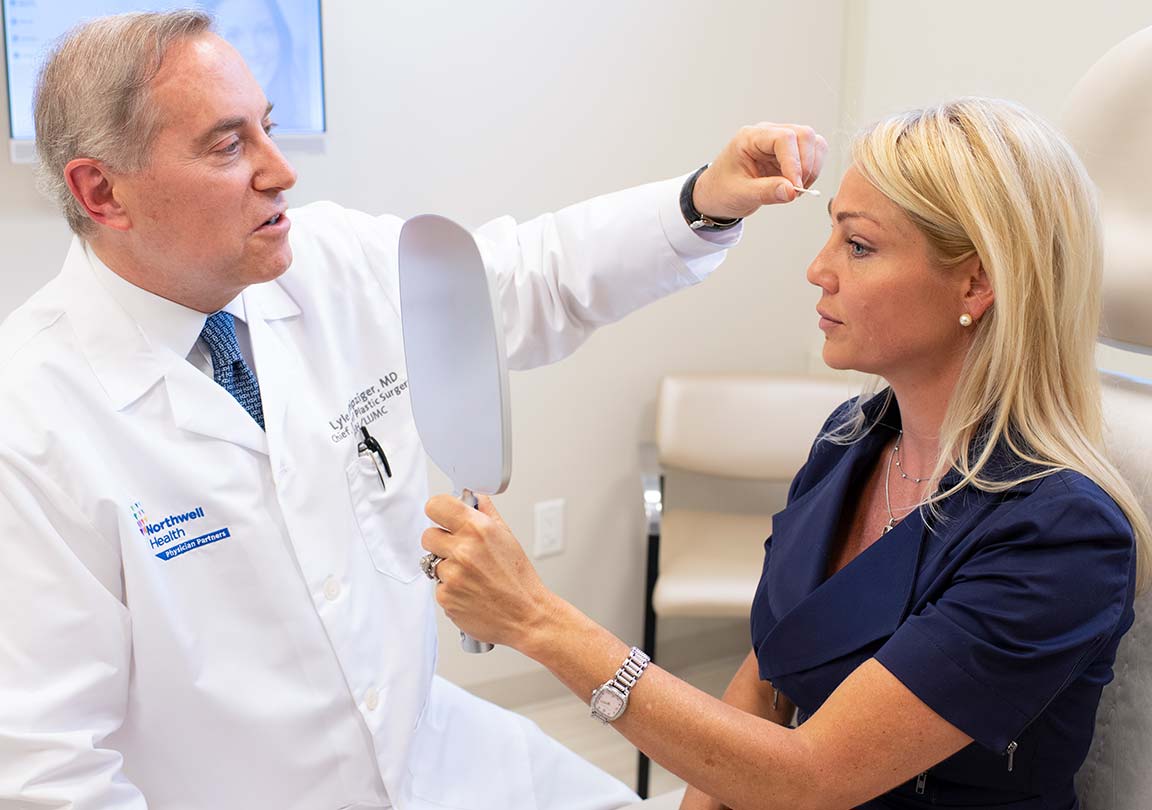 Dr. Leipziger and patient in consultation
